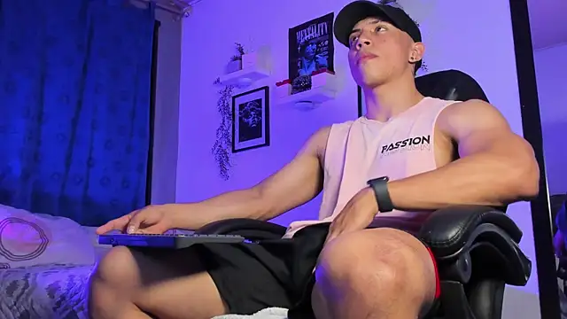 ThomsEvery  online show from September 10, 2025, 3:27 am