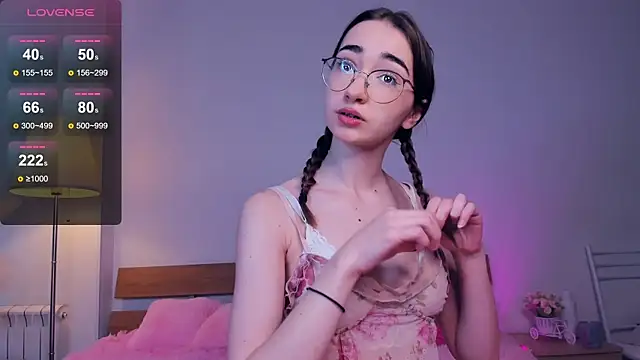 PollyBeev online show from February 17, 2025, 11:23 am