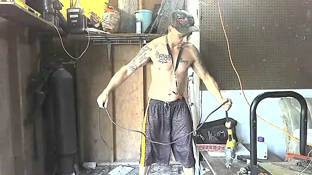 Buffshagswell online show from October 1, 2025, 6:01 pm