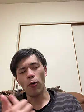 Snapshot of ryusei18570 chatting on February 14, 2025, 5:57 pm ryusei18570 online show from February 14, 2025, 5:57 pm