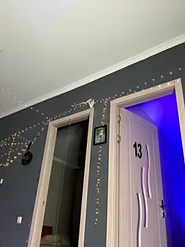 Snapshot of NickiLike chatting on October 6, 2025, 5:02 pm NickiLike online show from October 6, 2025, 5:02 pm