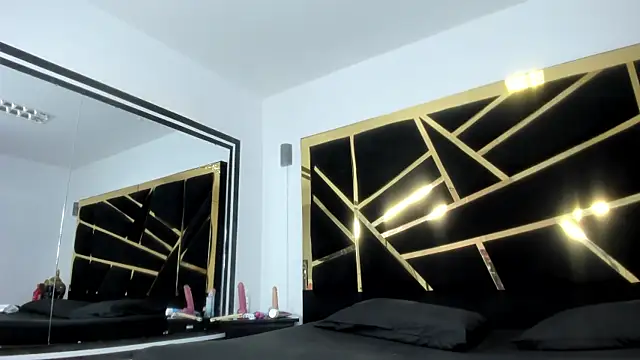 Giorgina Simons online show from February 8, 2025, 1:01 pm