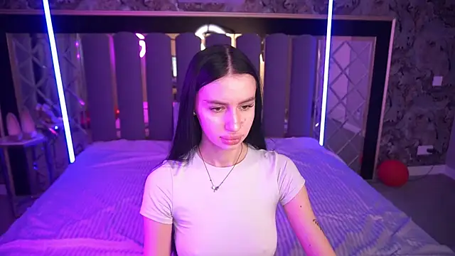 Snow WhiteeeX online show from February 27, 2026, 6:35 am