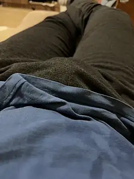 reelciii21 online show from November 28, 2025, 5:57 pm