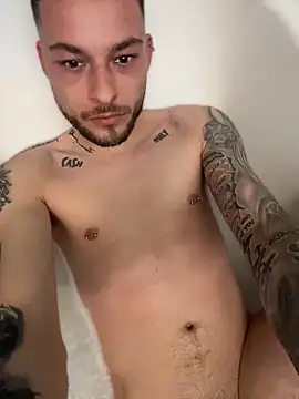 hottwoboys online show from April 16, 2026, 5:36 pm