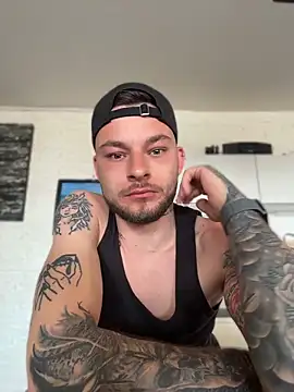 hottwoboys online show from May 24, 2026, 7:41 am