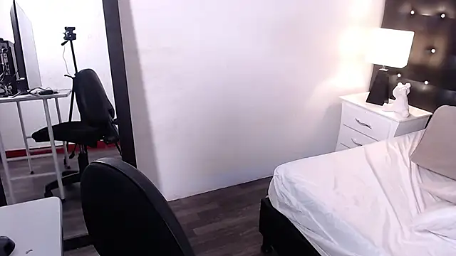 slutty collegegirl online show from February 1, 2025, 1:55 am