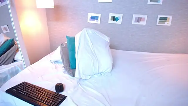 slutty collegegirl online show from January 29, 2025, 6:43 am