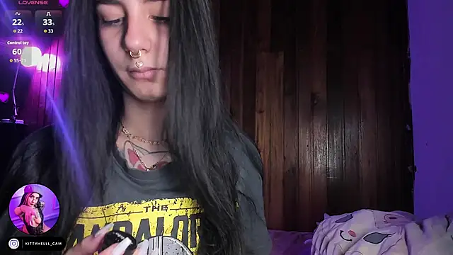 Alice woodville online show from December 17, 2025, 2:27 am