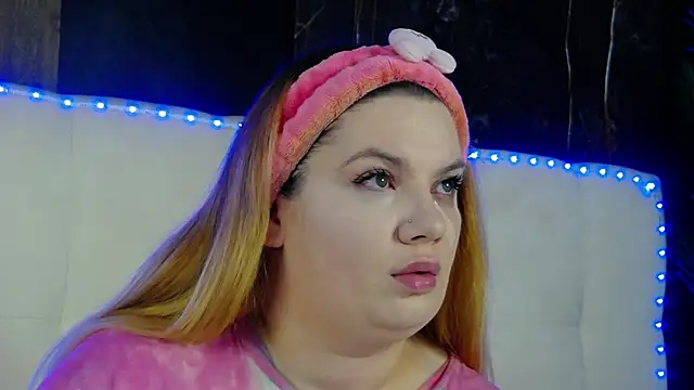 MelanieBrownn online show from April 6, 2026, 4:41 am