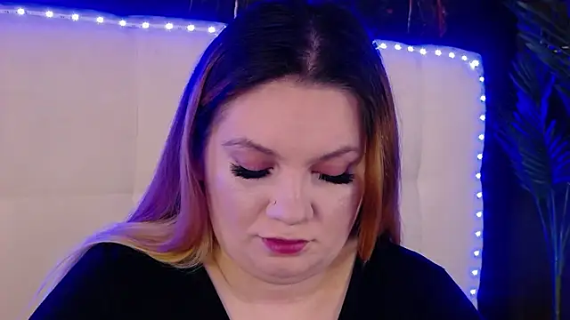 MelanieBrownn online show from April 7, 2026, 4:36 am