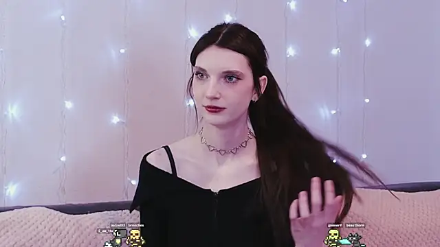 KimWilli online show from January 27, 2025, 10:16 pm