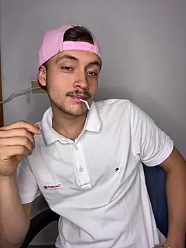 Snapshot of Desmon_Clark chatting on March 30, 2026, 9:38 pm Desmon Clark online show from March 30, 2026, 9:38 pm