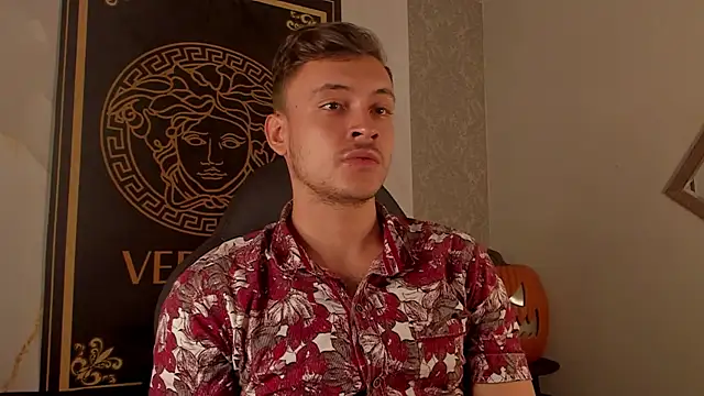 Snapshot of Desmon_Clark chatting on October 10, 2025, 10:43 pm Desmon Clark online show from October 10, 2025, 10:43 pm