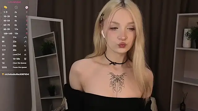 Naughty  Couplles online show from April 12, 2026, 3:10 am