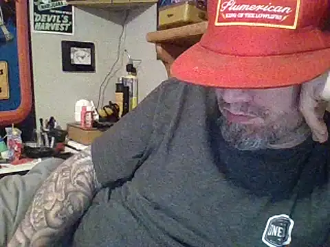 clitstitsandbongrips online show from February 17, 2025, 4:06 pm