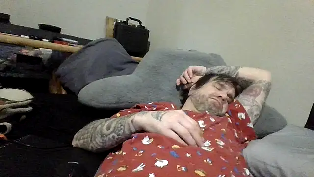 clitstitsandbongrips online show from November 27, 2025, 8:20 pm