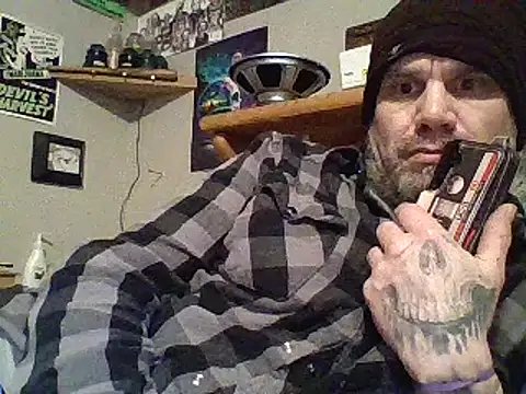 clitstitsandbongrips online show from February 4, 2025, 8:49 pm