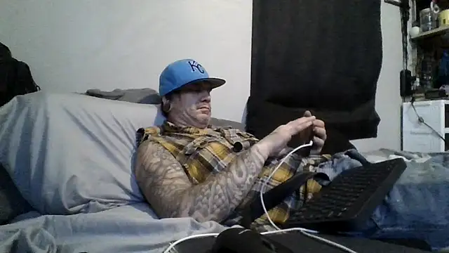 clitstitsandbongrips online show from November 3, 2025, 9:13 am