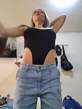 Dani pegin online show from November 11, 2025, 1:50 pm