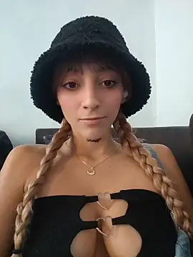 Dani pegin online show from March 19, 2026, 2:50 pm