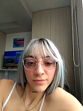 Dani pegin online show from October 12, 2025, 3:02 pm