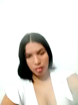 kiara bella online show from February 7, 2025, 7:38 pm