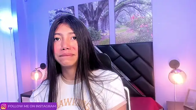 KimberlyVillaLobos online show from March 7, 2025, 11:51 am