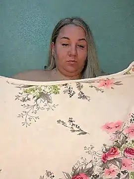 Snapshot of Anna_Curvy chatting on October 19, 2025, 11:29 pm Anna Curvy online show from October 19, 2025, 11:29 pm