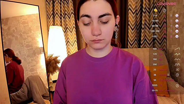 hannacheekss  online show from October 8, 2025, 2:13 am