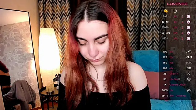 hannacheekss  online show from November 10, 2025, 2:05 am