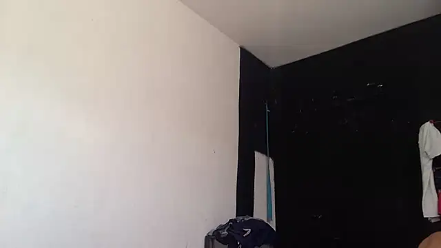 Snapshot of Hxnsovrgon chatting on July 12, 2026, 10:32 pm Hxnsovrgon online show from July 12, 2026, 10:32 pm