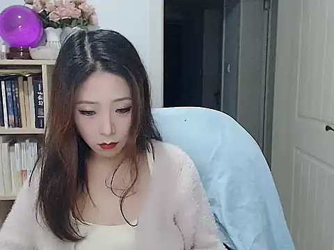 SuSushi728 online show from December 14, 2025, 3:50 pm