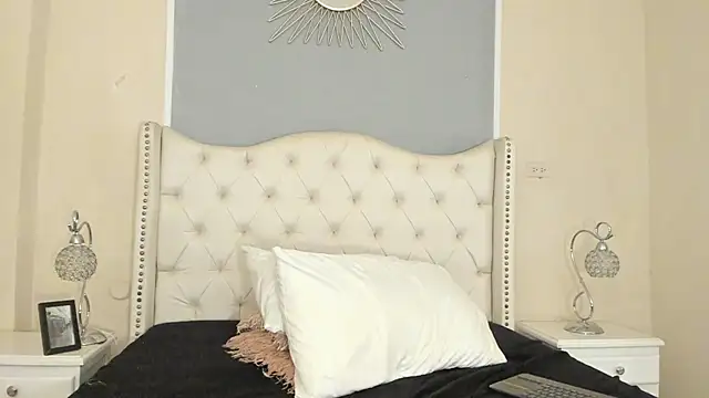 Ambar Collingg online show from March 3, 2025, 4:15 pm