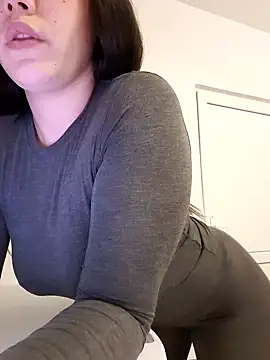 Snapshot of leeya_lee chatting on February 5, 2025, 1:58 am leeya lee online show from February 5, 2025, 1:58 am