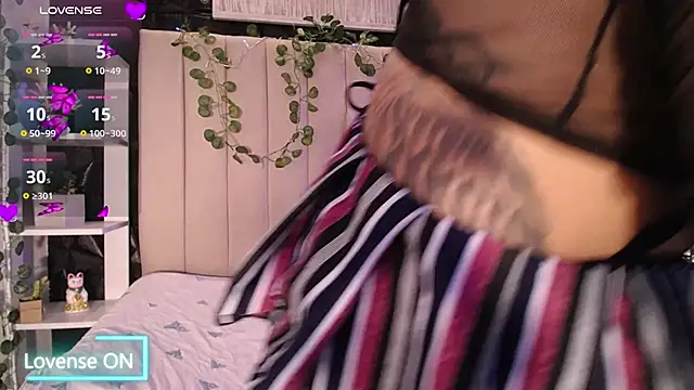 Snapshot of samara_hs chatting on December 10, 2024, 7:32 pm samara hs online show from December 10, 2024, 7:32 pm