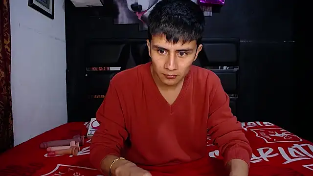 Snapshot of The__Rodriguez chatting on January 20, 2025, 1:28 am The  Rodriguez online show from January 20, 2025, 1:28 am