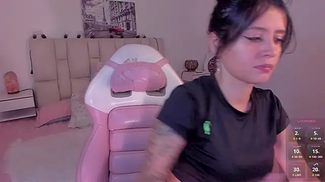 Snapshot of yenny_garcia chatting on May 26, 2026, 6:17 pm yenny garcia online show from May 26, 2026, 6:17 pm