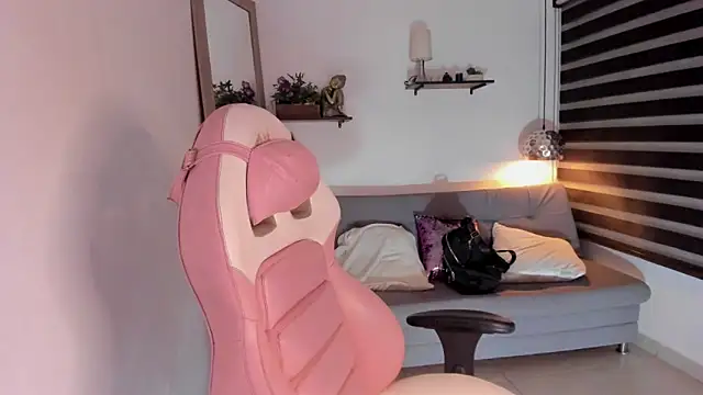 yenny garcia online show from March 18, 2026, 5:58 pm