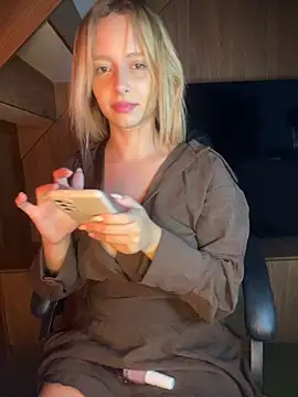 Bellahcha online show from May 16, 2026, 2:10 am