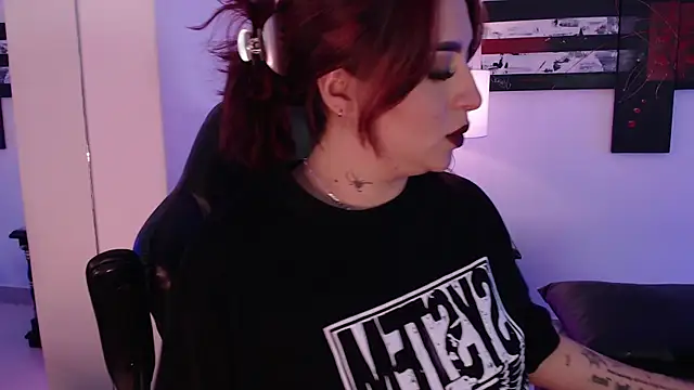 AnnikaMerliahh  online show from February 17, 2025, 3:44 pm