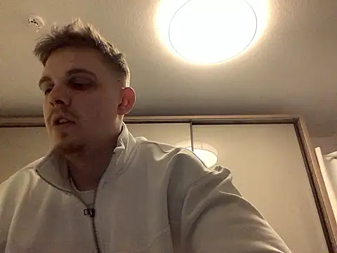 neilho1 online show from February 21, 2025, 5:42 pm