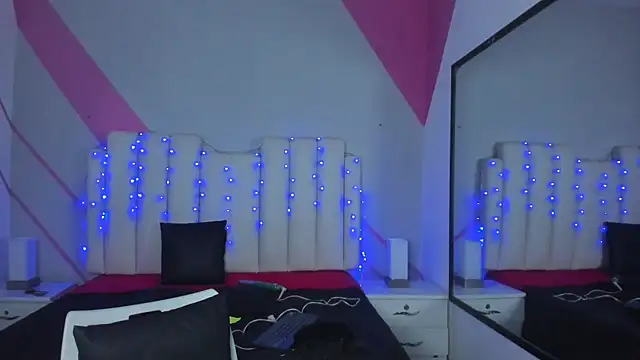 Snapshot of Salome_rouse1 chatting on November 24, 2025, 9:26 pm Salome rouse1 online show from November 24, 2025, 9:26 pm