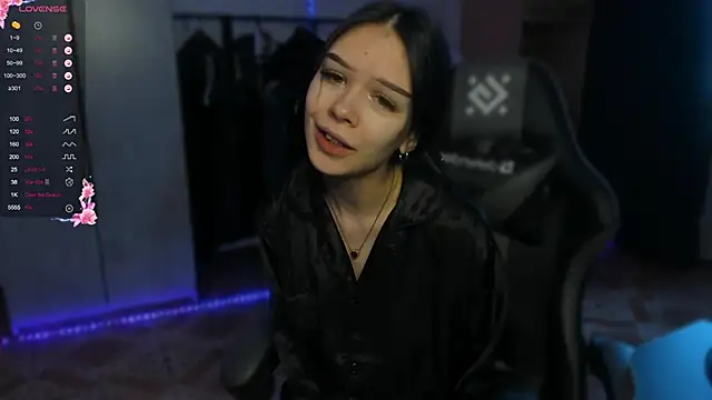 SweetyDeviliya online show from February 18, 2026, 4:10 am