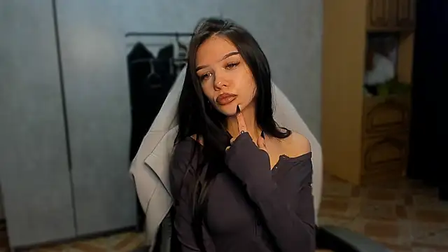 Snapshot of SweetyDeviliya chatting on May 15, 2026, 2:37 pm SweetyDeviliya online show from May 15, 2026, 2:37 pm