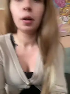 Hr Frk Olsen online show from October 5, 2025, 1:13 pm