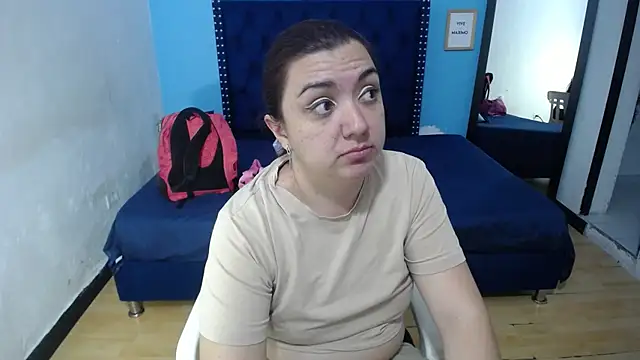 kinky redhead18 online show from October 9, 2025, 1:11 pm