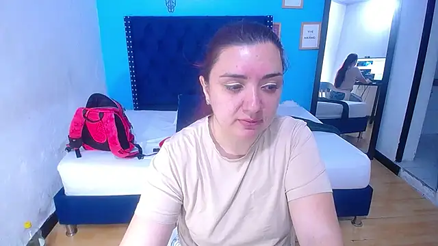 kinky redhead18 online show from November 5, 2025, 1:58 pm