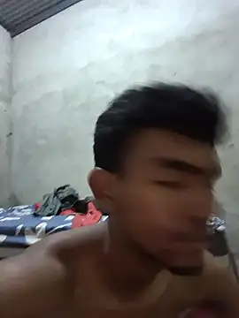 Reynold2608 online show from December 28, 2024, 11:37 pm