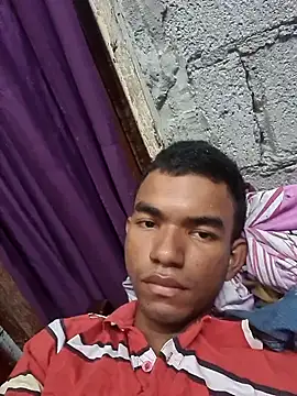 Reynold2608 online show from November 19, 2025, 3:45 pm